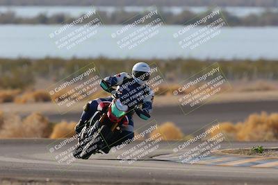 media/Dec-18-2022-SoCal Trackdays (Sun) [[8099a50955]]/Turn 14 (940am)/